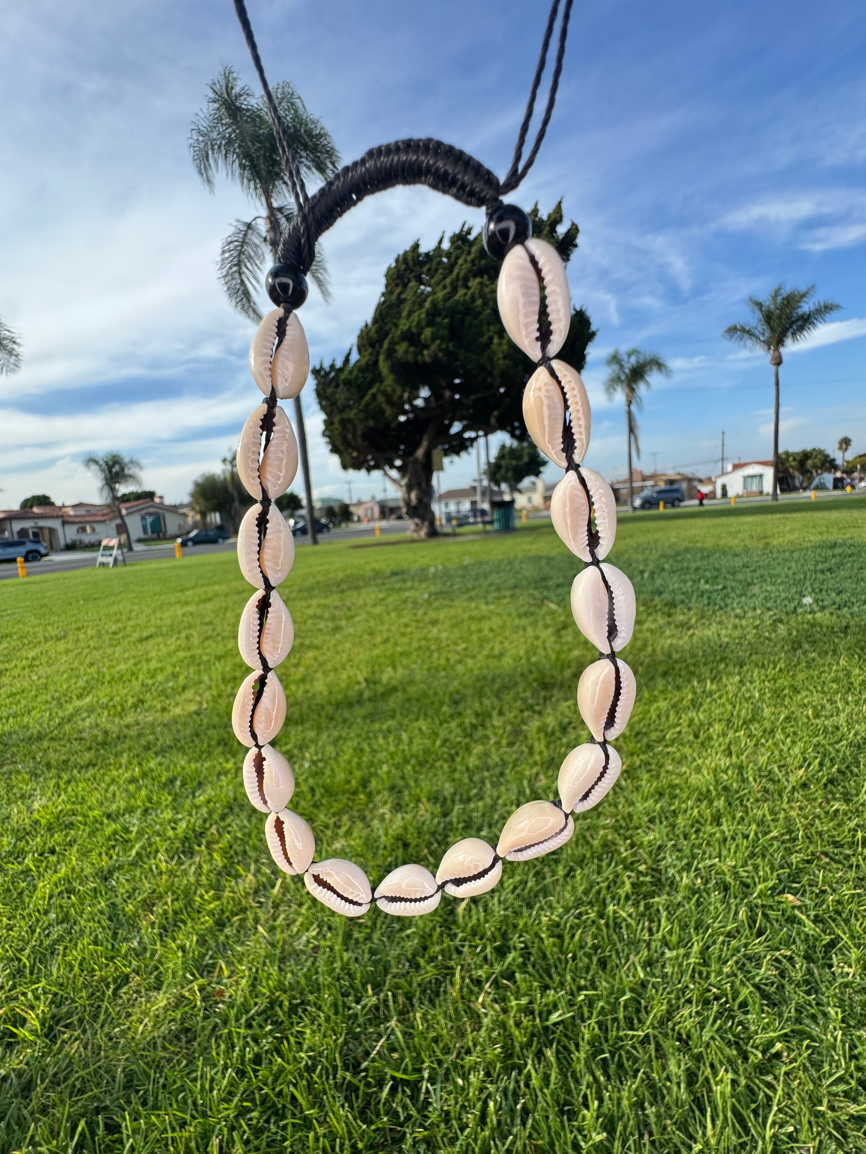 ADJUSTABLE Cowrie Shells